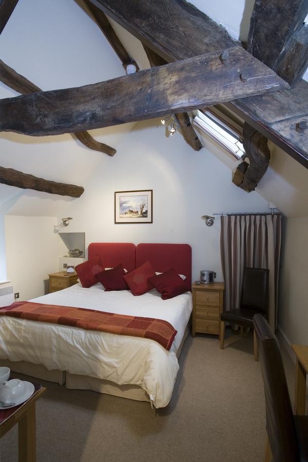 Castle Cottage Restaurant With Rooms Гарлек Екстер'єр фото